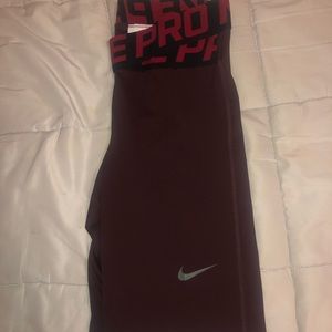 Nike pro crossover leggings maroon